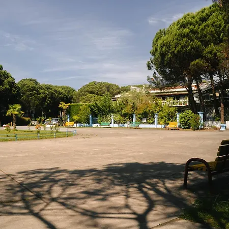 Flat On Relaxing * Golem (Tirana)